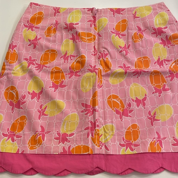 Lilly Pulitzer pink and yellow pineapple mini skirt size 8 - Picture 2 of 3